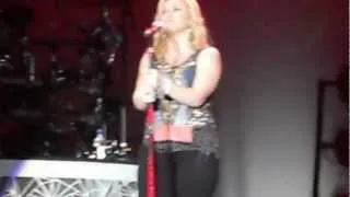 Fan Request - Wonderwall - Kelly Clarkson (Oasis/Ryan Adams Cover)  Live in Manchester 12th Oct 12