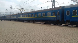 ВЛ10-1308 відправляєтья з поїздом №81 Київ - Ужгород з Мукачева