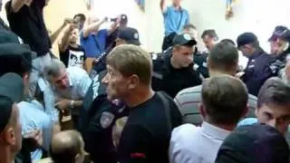 Дело Тимошенко. Драка в суде.