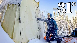 -31° COZY LIFE IN EXTREME COLD AND SNOW. WOODEN TENT