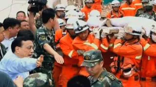 Premier Li enters disaster hit area