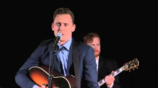 Tom Hiddleston singing Why Don't You Love Me