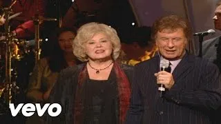 Gaither Vocal Band - Something Beautiful [Live]