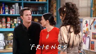 Chandler "still has feelings" for Janice | Friends