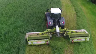 Fendt mowing with triple mowers