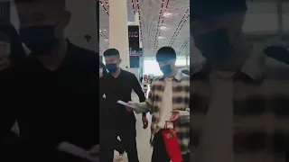 LAY Zhang 张艺兴 From Beijing China To South Korea 2024Jun01