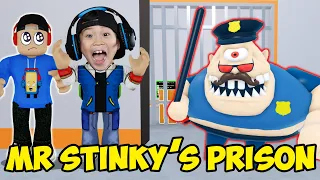 ESCAPE MR STINKY'S PRISON ESCAPE OBBY! ON ROBLOX