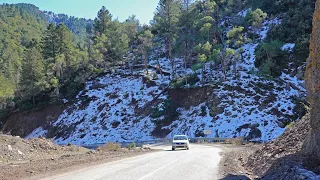 الطريق من تاونات الى تركيست منعرجات خطرة وطبيعة ساحرة DRIVIN IN MOROCCO FROM TAOUNATE TO TARGUIST