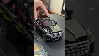 Model of Toyota Land Cruiser LC300 Middle East version - Metal car model #asmr #diecast #modelcars