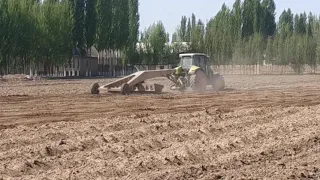 CLAAS ARION 650C soil leveling Слава Арион выравнивание почвы