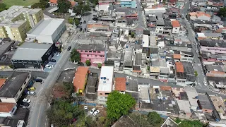 voo de drone no Jardim Independência - Embu das artes