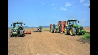 Leto / Summer 2019 - John Deere & AGCO tractors at work; poľné práce