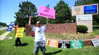 Zach Phelps-Roper Protests Against Family, Westboro