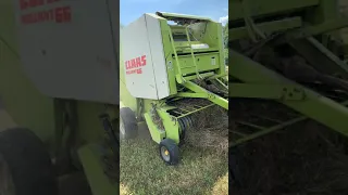 Пресс подборщик Claas Rollant 66 в паре с МТЗ 80 . Заготавливаем сено.