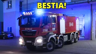 [Station siren] 2 fire trucks (Huge MAN 8x8) from Volunteer Fire Service in Gabin responding to fire