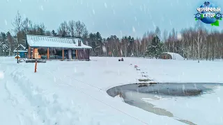 Жизнь людей и животных на зимнем хуторе в лесу. Утепляем дом, чтоб не греть улицу. Сборная солянка.