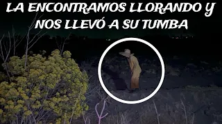 ESTA ANCIANA LA ENCONTRAMOS LLORANDO Y NOS LLEVÓ HASTA SU TUMBA EN DONDE ESTABA ENTERRADA