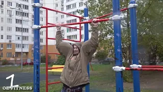 Russian Hulk Proves His Strength With Fake Arms