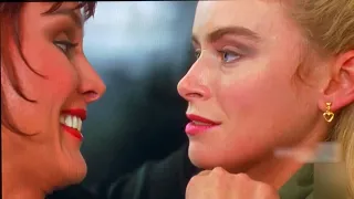 Miss Olympia Cory Everson Fights Jean Claude Van Damme (en Espanol))