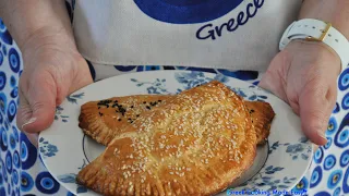 Greek individual Cheese Pies with Kourou Dough - Κασερόπιτες Ατομικές με ζύμη Κουρού