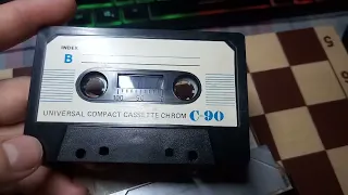 Universal compact cassette chrom c90