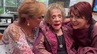Silvia Pinal, Alejandra Guzmán y Sylvia Pasquel juntas felicitan a las mamás