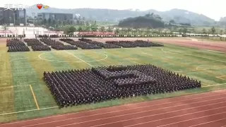 La mejor coreografía  de #militares chinos del mundo increíble compenetración