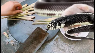 CHINESE Street Food | Primitive Skills vs SNAKE SOUP | Cooking Snakes
