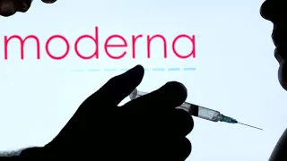 Moderna: latest COVID vaccine effective against new variant