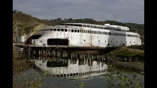 15 Abandoned Ships