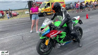 Suzuki GSXR 600 vs Kawasaki Ninja ZX6R drag race 1/4 mile 🏍🚦 - 4K