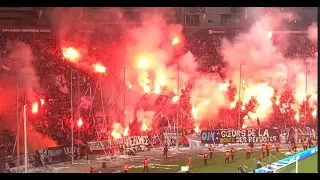 PAOK-OM : l'entrée des joueurs et l'énorme craquage de "fumis" au Toumba Stadium #PAOKOM #UECL #OM