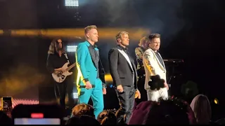 [HD] Part 4 Westlife live in Radio City Music Hall, NYC: Hits Medley Part 2