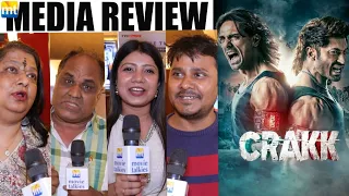 'Vidyut Jammwal Se Koi Bada Nahi Action Mein' Crakk First Review | Nora Fatehi, Arjun Rampal