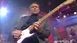 Glen Campbell Sings "Try a Little Kindness" w/guitar solo