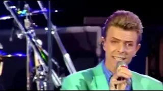 Queen & Annie Lennox & David Bowie - Under Pressure - HD