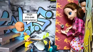 WHERE DO MOM AND DAD GO AT NIGHT?Katya and Max are a funny family! Barbie Doll Stories Darinelka TV