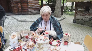 Уродженка Нікополя, яка зараз тимчасово живе у Слободі, виготовляє унікальні речі