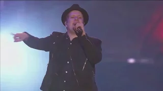 This Ain't A Scene, It's An Arms Race - Fall Out Boy Live at AT&T Block Party (part 7)