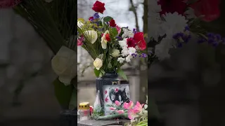 EDITH PIAF NO CEMITÉRIO PÈRE LACHAISE, o mais famoso de PAIRS