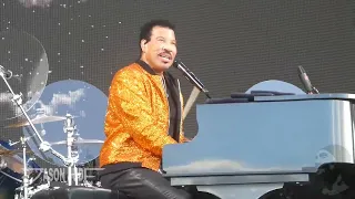 Lionel Richie - Three Times A Lady [HD] LIVE Jazz Fest 4/29/2022