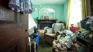 HOARDERS ABANDONED HOUSE THEY LEFT EVERYTHING BEHIND | ABANDONED PLACES UK