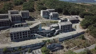 Недостроенный комплекс «Знамя мира» в Приморско, Болгария