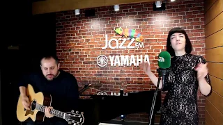 Elise LeGrow in session at Jazz FM