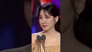 Park Eun-bin recebe a maior premiação da Coreia por Advogada Extraordinária Woo Young-woo