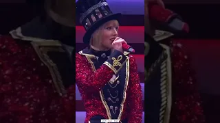 Taylor Swift - We Are Never Ever Getting Back Together ( Ed Sheeran dressed as a Clown )