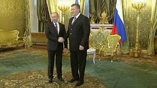 Ukraine president meets Putin in Moscow