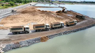 EP857,Wow The Best Excellent Wheel Loader SDLG Push Rock And Sand In lake With Truck Delivery Rock