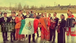 Shocking Flash mob Mariachi in Moscow