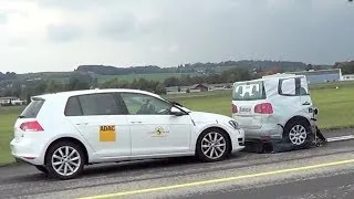 Volkswagen Golf mk7 Autonomous Emergency Braking TEST